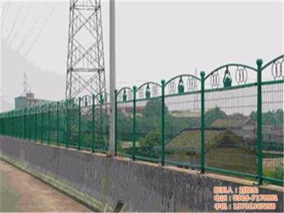 護欄網(wǎng)全品類詳解 功能、類型與應用選擇指南